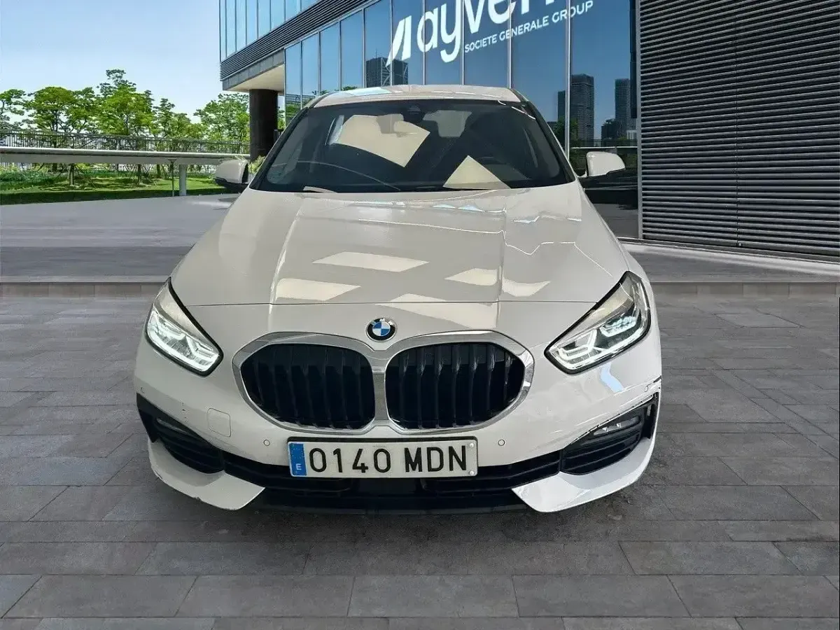 Usado BMW 116 Comfort Edition 116 CV (85 kW) 2023 Blanco Utilitario