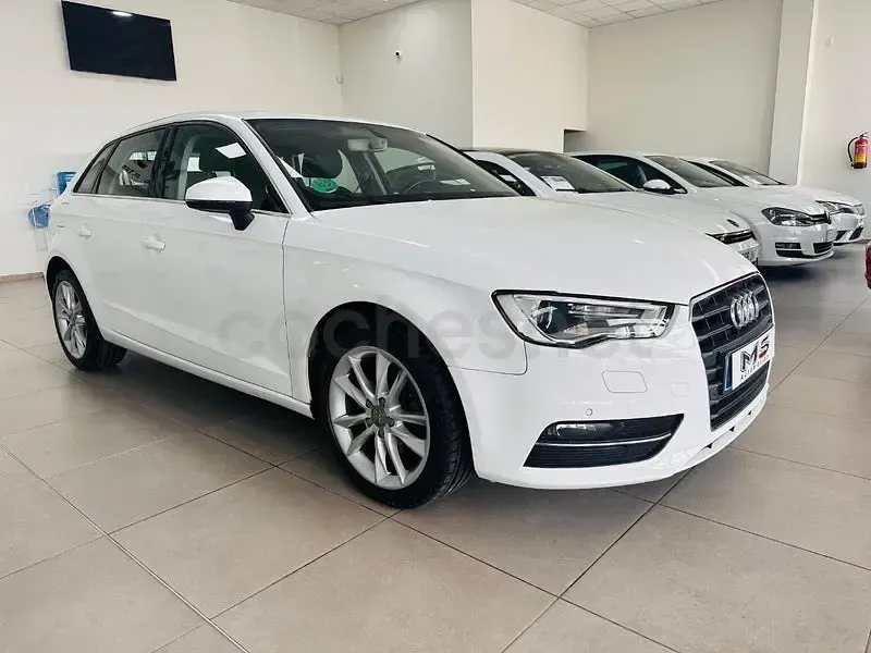 Usado Audi A3 S-Line 110 CV (80 kW) 2015 Blanco Berlina