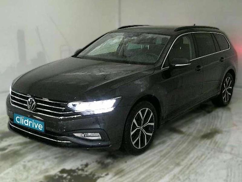 Usado VW Passat 150 CV (110 kW) 2022 Gris Familiar