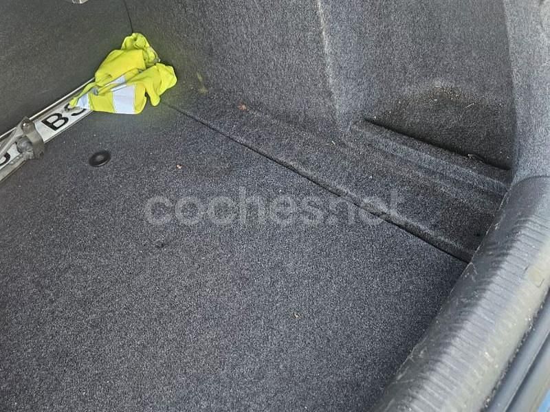 Usado Audi A4 130 CV (95 kW) 2002 Azul Berlina