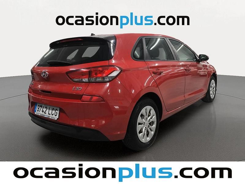Begagnad Hyundai i30 120 HK (88 kW) 2019 Röd Halvkombi