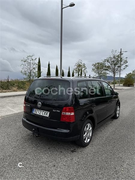 Negro Usado 2004 VW Touran Highline Monovolumen | 4400 € (Precio justo) - Imagen 1/2