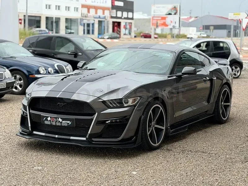 Usado Ford Mustang 314 CV (230 kW) 2016 Gris / plata Coupe