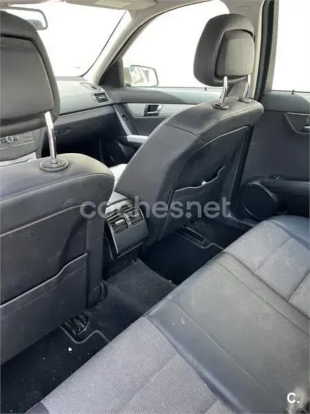 Usado Mercedes C200 Elegance 136 CV (100 kW) 2010 Beige Berlina