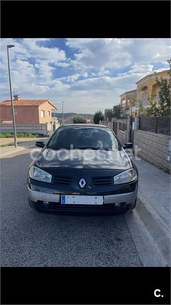 Negro Usado 2005 Renault Mégane II Dynamique Berlina | 2800 € (Precio justo) - Imagen 1/4