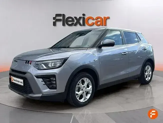 Usado SsangYong Tivoli 135 CV (99 kW) 2024 Gris