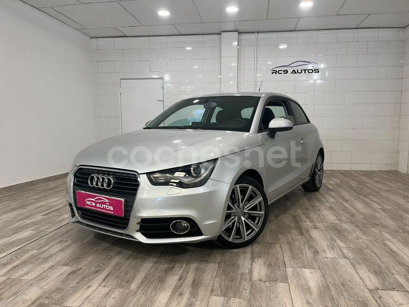 Usado Audi A1 Attraction 90 CV (66 kW) 2011 Gris / plata Utilitario