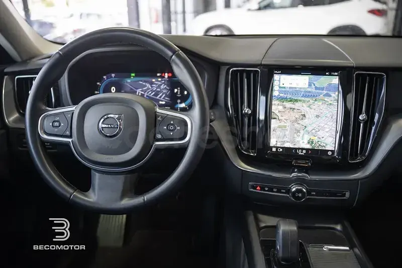Usado Volvo XC60 Plus 197 CV (144 kW) 2022 Negro SUV