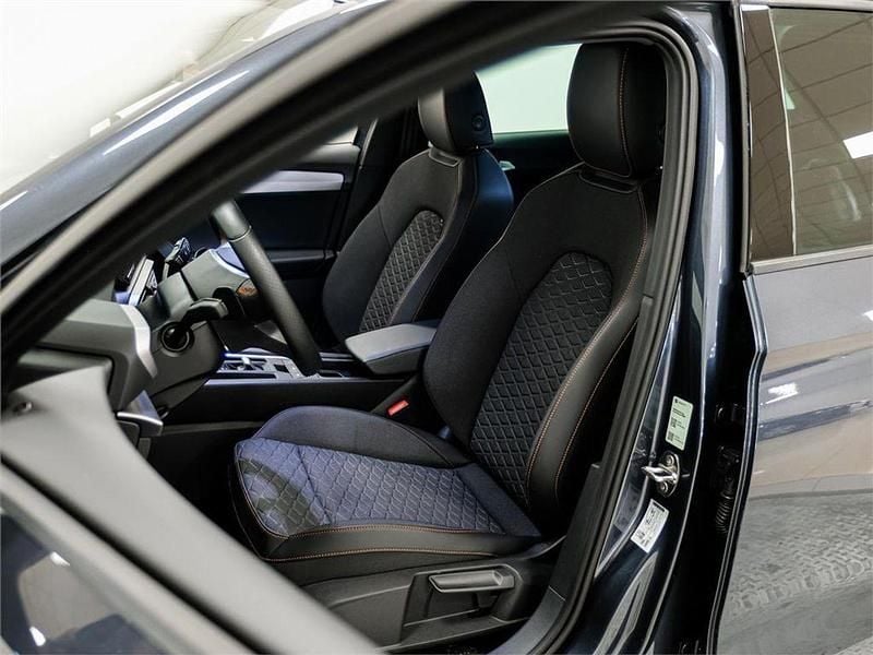 Usado Seat Leon XCELLENCE 150 CV (110 kW) 2023 Azul Berlina