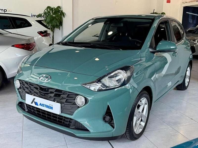 Verde Usado 2021 Hyundai i10 Utilitario | 13.300 € (Precio justo) - Imagen 1/4
