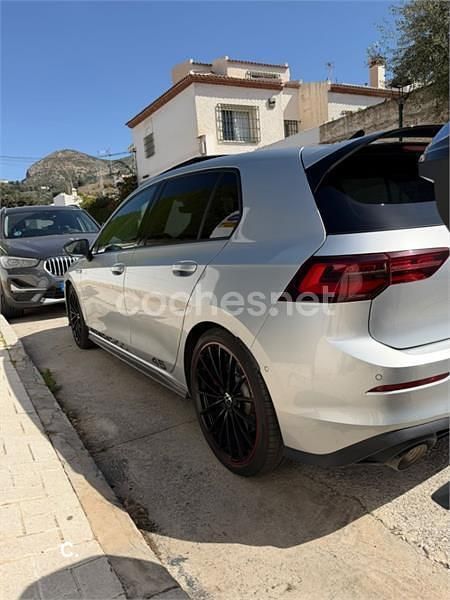 Usado VW Golf VIII GTI Clubsport 301 CV (221 kW) 2023 Gris / plata Berlina