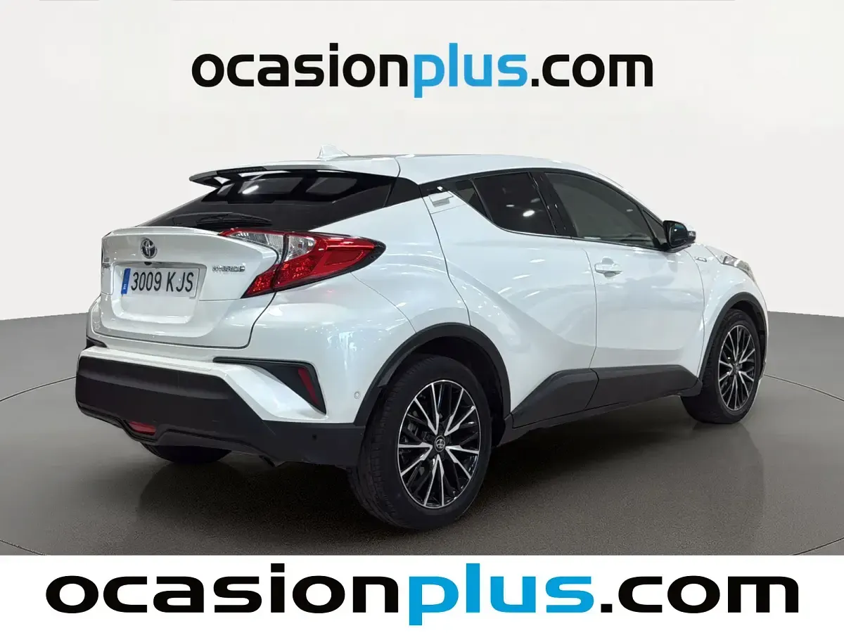 Käytetty Toyota C-HR Advance 122 HP (89 kW) 2018 Valkoinen Katumaasturi