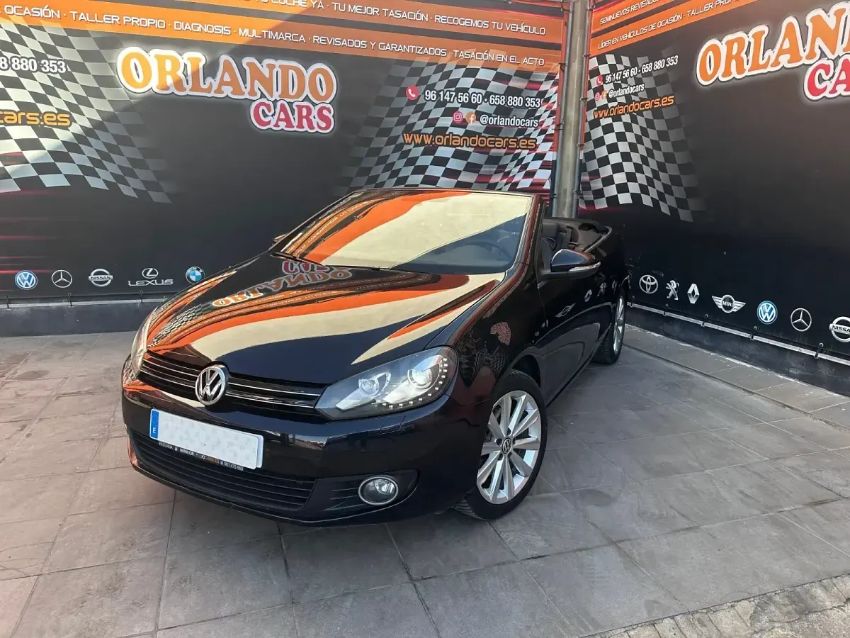 Usado VW Golf Cabriolet Advance 125 CV (91 kW) 2015 Negro Descapotable