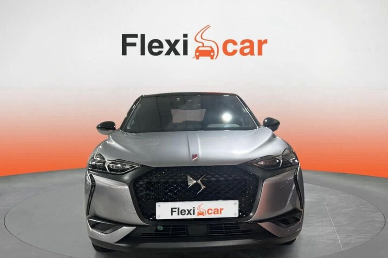 Usado DS Automobiles DS3 Crossback Performance Line Plus 131 CV (96 kW) 2020 Gris SUV