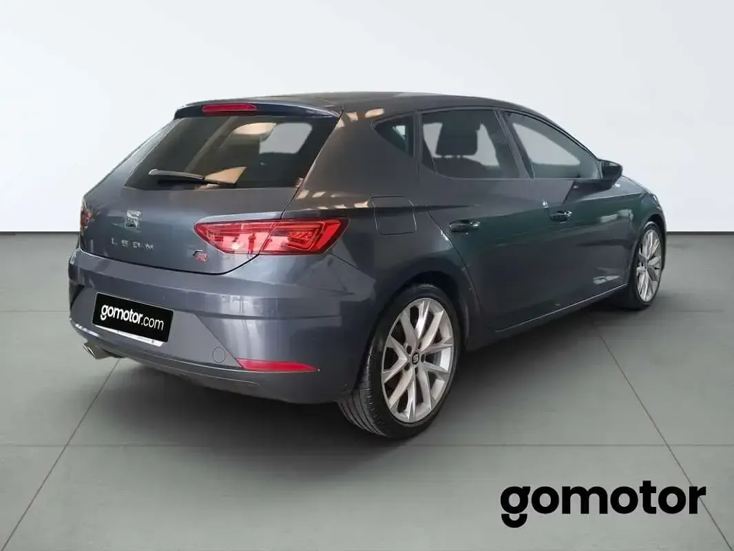 Usado Seat Leon FR 150 CV (110 kW) 2018 Gris Berlina