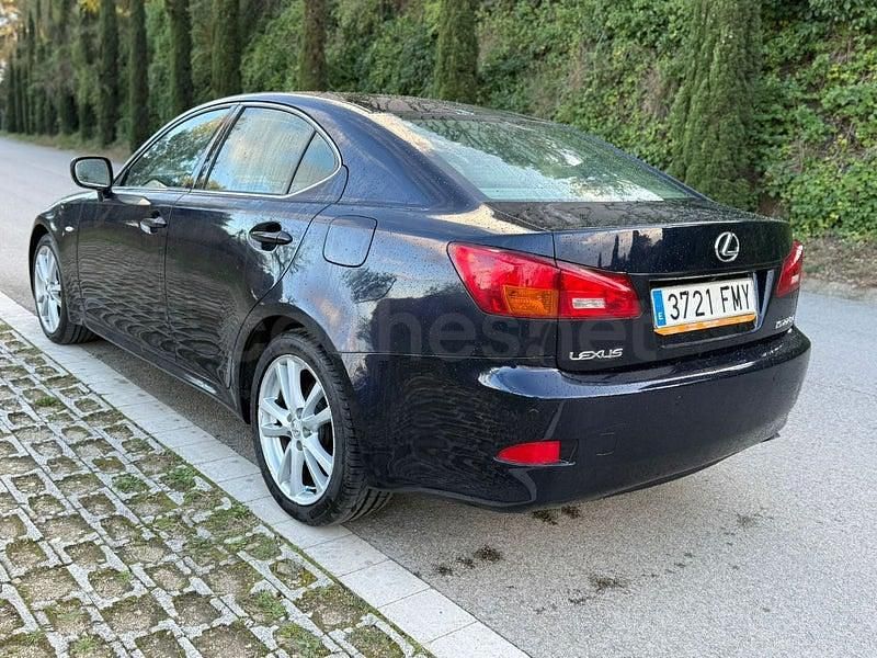 Usado Lexus IS220d 177 CV (130 kW) 2007 Azul Berlina