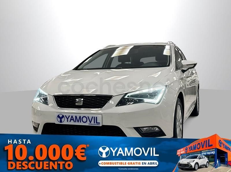 Usado Seat Leon Style 105 CV (77 kW) 2015 Blanco Familiar