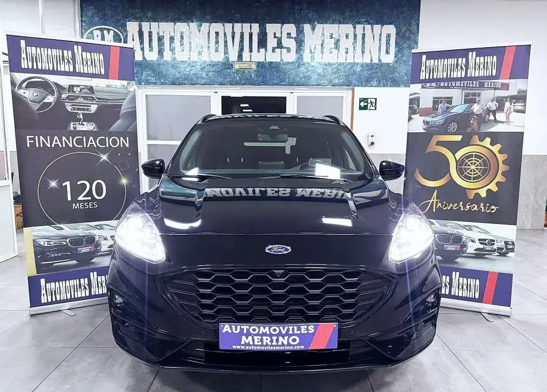 Usado Ford Kuga ST-Line 150 CV (110 kW) 2021 Negro SUV