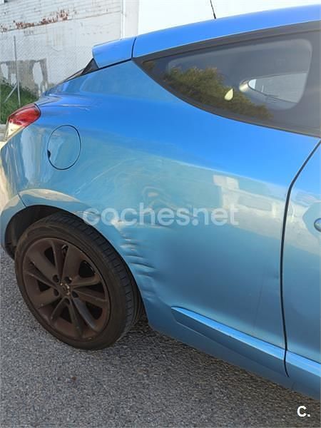 Usado Renault Mégane Coupé Dynamique 105 CV (77 kW) 2002 Azul Coupe