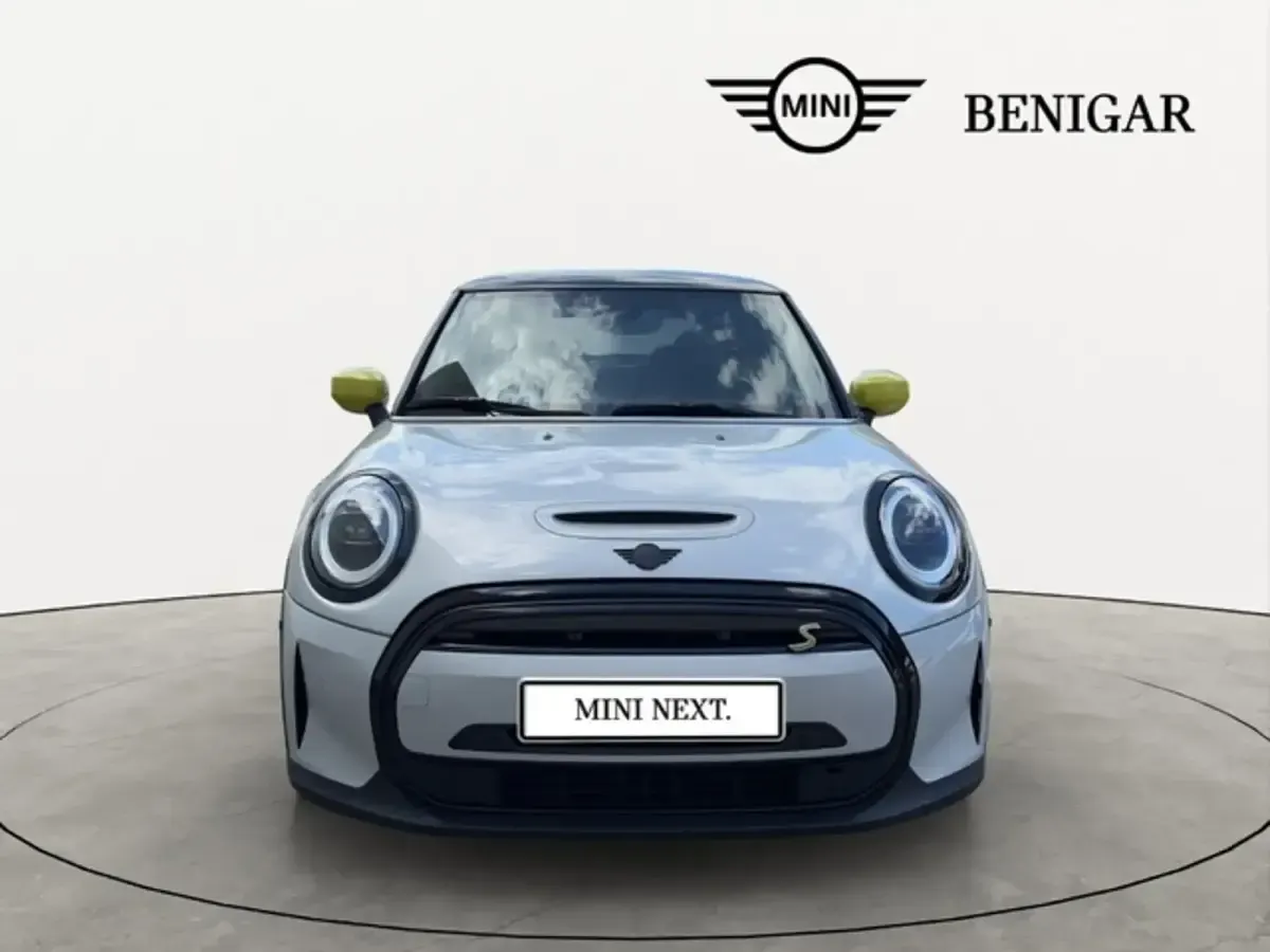 Usado Mini Cooper SE 135 kW (184 CV) 2022 Gris Utilitario