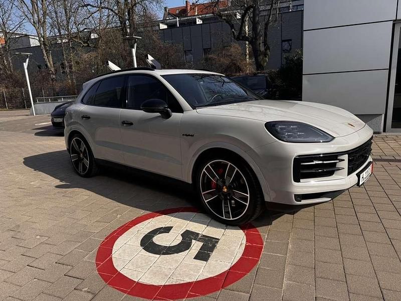 Usado Porsche Cayenne S E-Hybrid 519 CV (381 kW) 2024 Gris SUV