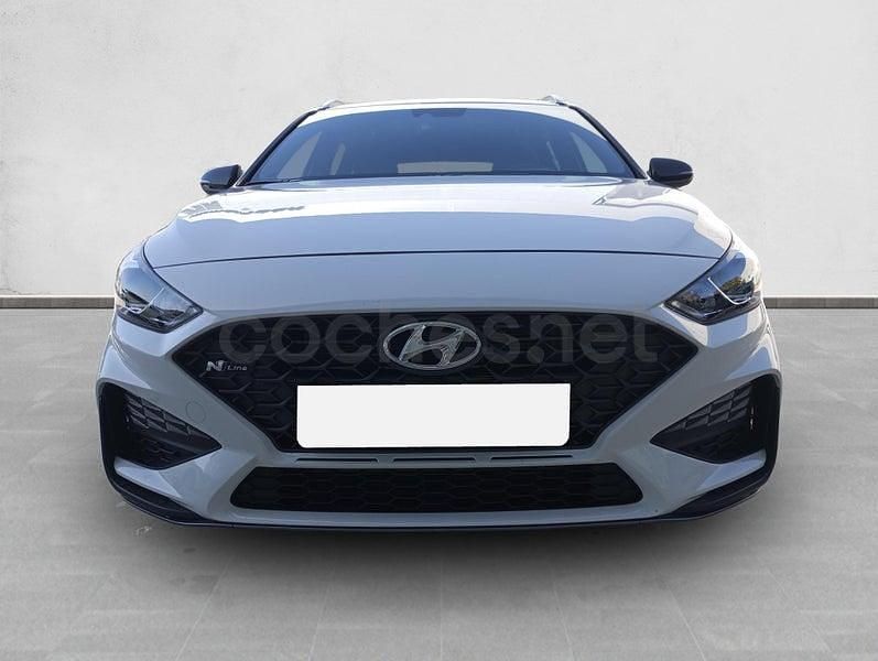 Usado Hyundai i30 100 CV (73 kW) 2024 Blanco Berlina