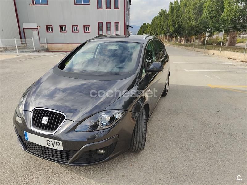 Usado Seat Altea XL Sport 170 CV (125 kW) 2010 Gris / plata Monovolumen