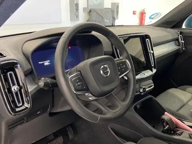 Usado Volvo XC40 Core 163 CV (119 kW) 2025 Todoterreno SUV