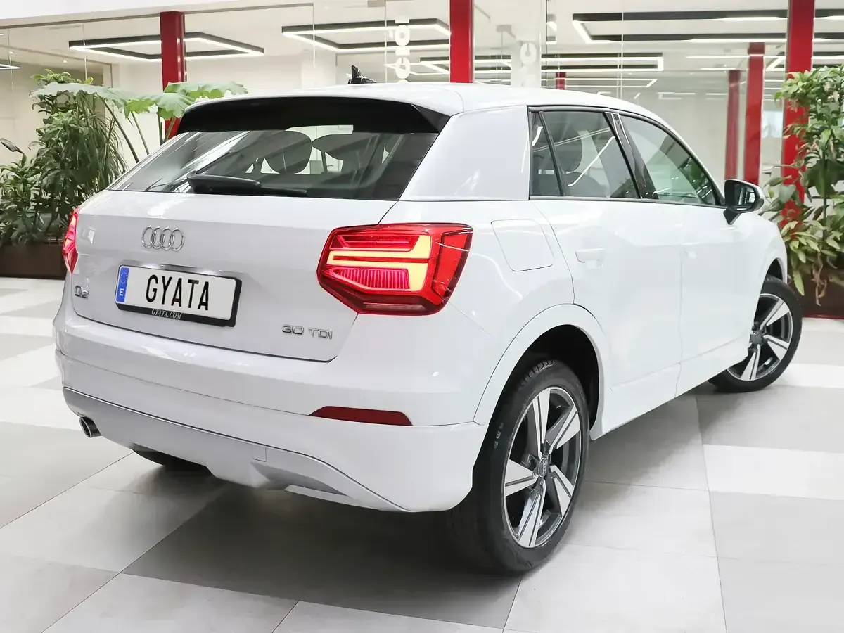 Usado Audi Q2 Design 116 CV (85 kW) 2020 Blanco SUV