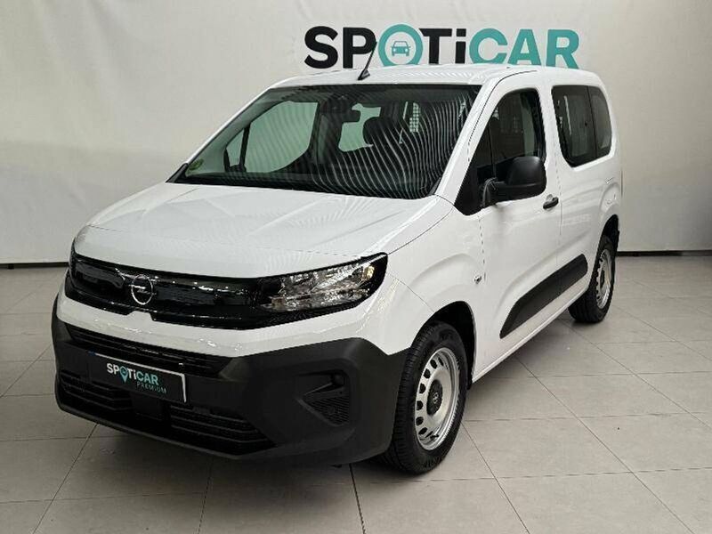 Usado Opel Combo Edition 100 CV (73 kW) 2024 Blanco Monovolumen