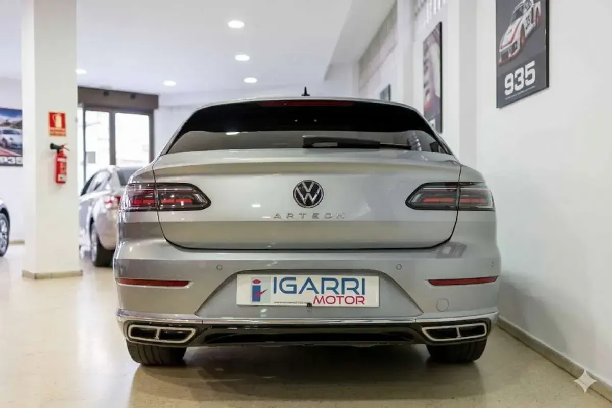Usado VW Arteon R-line 150 CV (110 kW) 2020 Gris Familiar