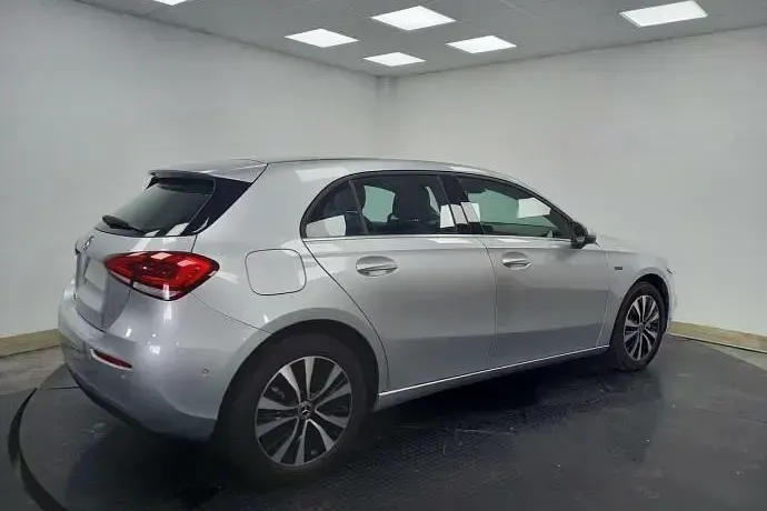Usado Mercedes A250 218 CV (160 kW) 2021