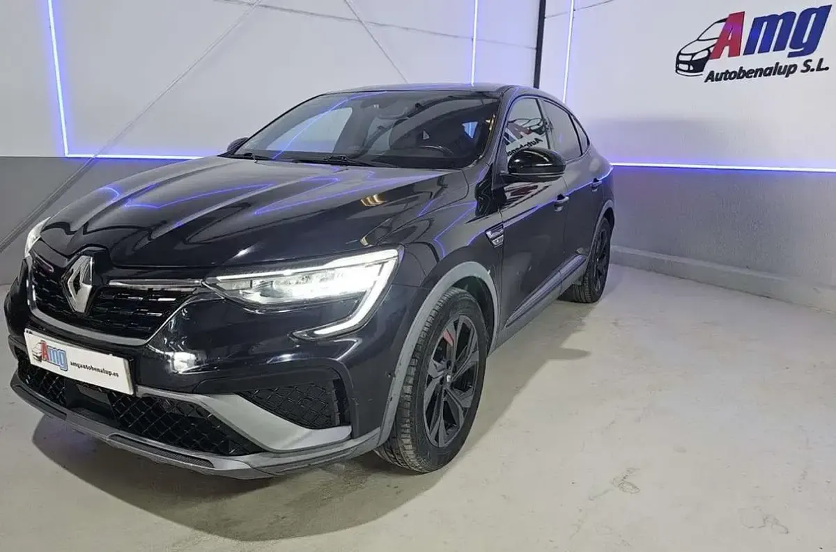 Usado Renault Arkana Equilibre 144 CV (105 kW) 2022 Negro SUV