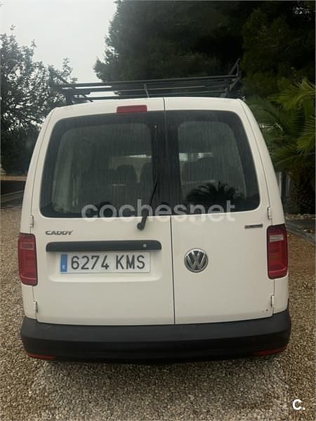 Usado VW Caddy Trendline 122 CV (89 kW) 2018 Blanco Monovolumen