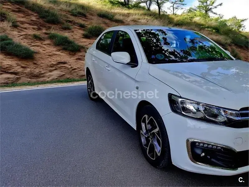 Usado Citroën C-Elysee I Shine 102 CV (75 kW) 2019 Blanco Berlina