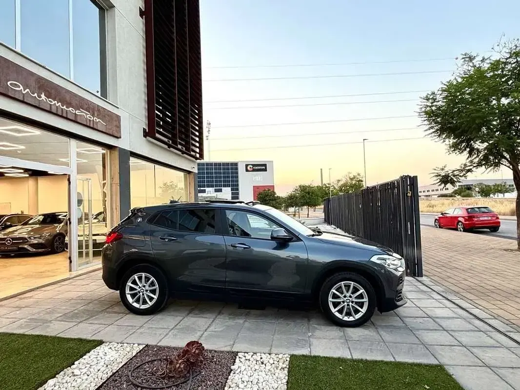Usado BMW X2 Sport Line 150 CV (110 kW) 2021 Gris SUV