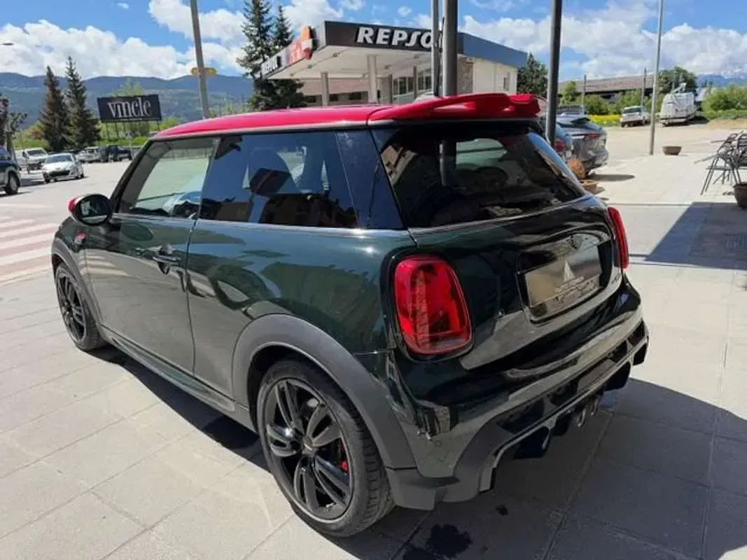 Usado Mini John Cooper Works 306 CV (225 kW) 2023 Verde Utilitario