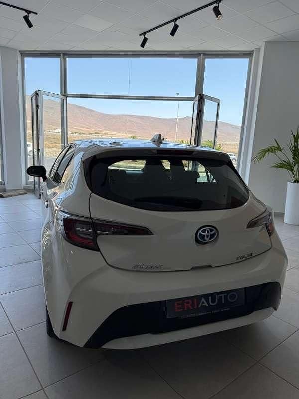 Usado Toyota Corolla Active 122 CV (89 kW) 2020 Blanco Berlina