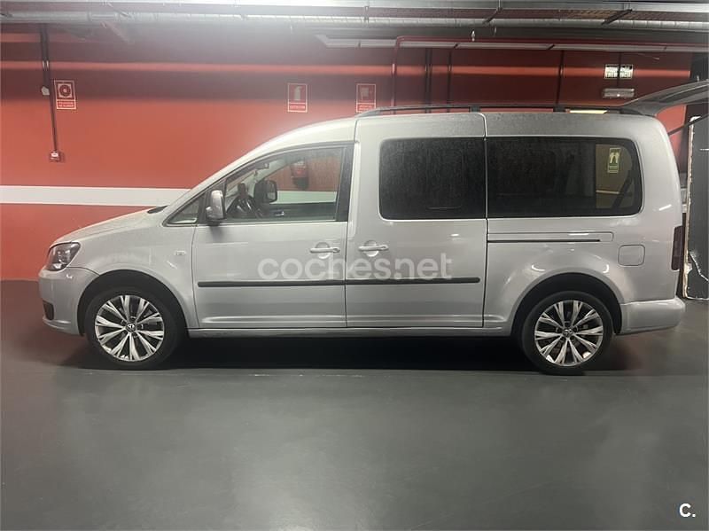 Usado VW Caddy Maxi Comfortline 140 CV (102 kW) 2013 Gris / plata Monovolumen