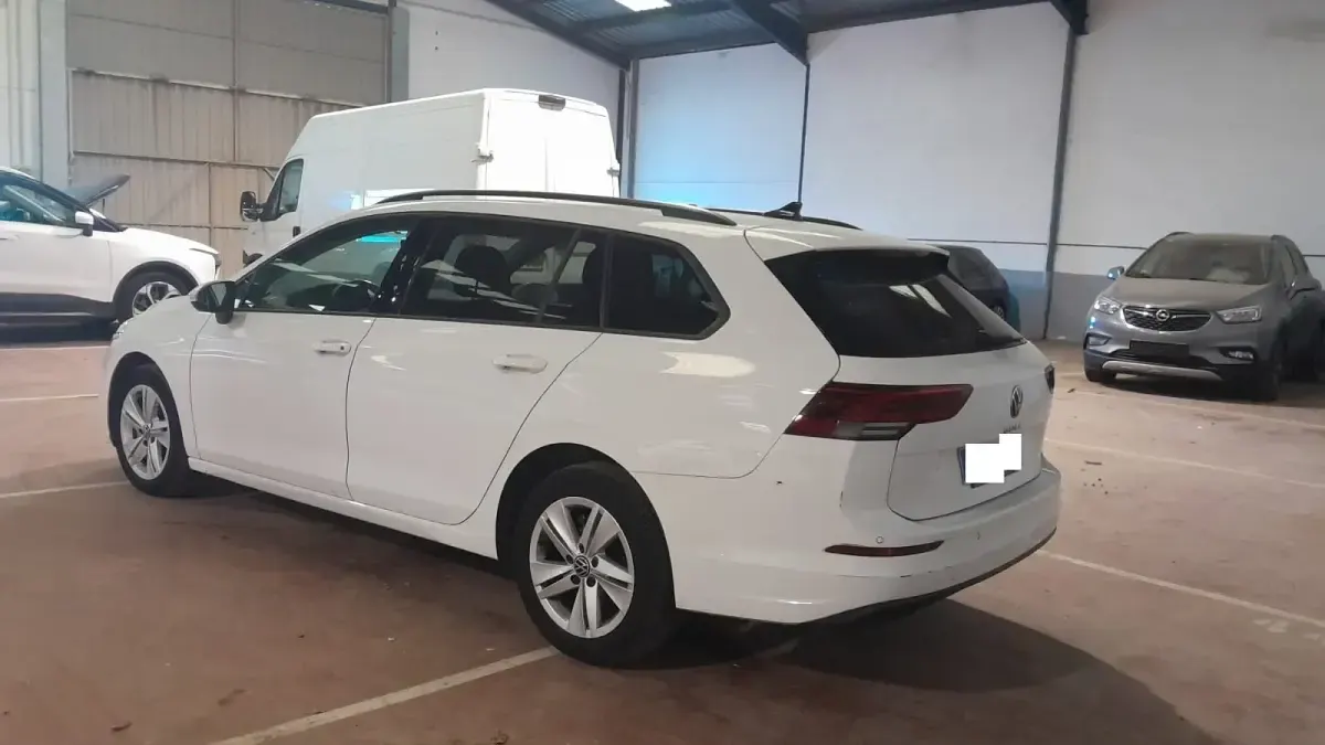 Usado VW Golf VII 115 CV (84 kW) 2021 Blanco Utilitario