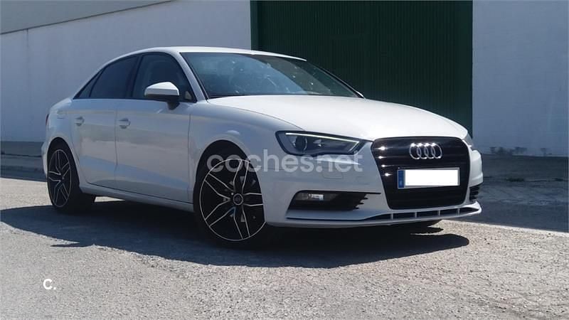 Blanco Usado 2013 Audi A3 Attraction Berlina | 11.500 € (Precio justo) - Imagen 1/4