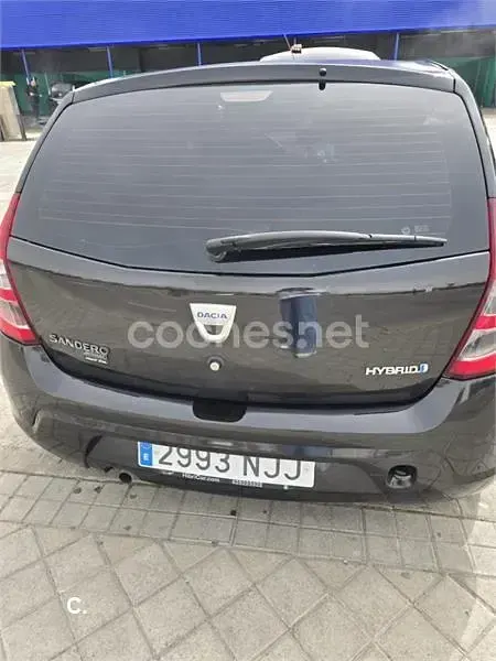 Usado Dacia Sandero Lauréate 75 CV (55 kW) 2010 Negro Berlina