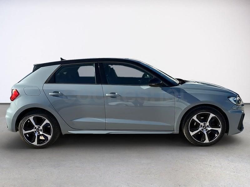 Usado Audi A1 Sportback 110 CV (80 kW) 2023 Gris / plata Utilitario