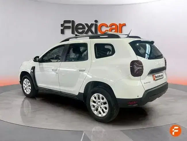 Begagnad Dacia Duster Journey 115 HK (84 kW) 2023 Vit SUV