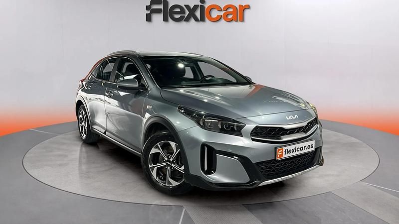 Usado Kia XCeed 120 CV (88 kW) 2023 Gris SUV
