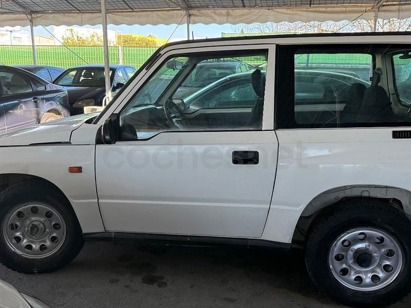 Usado Suzuki Vitara 90 CV (66 kW) 2003 Blanco SUV