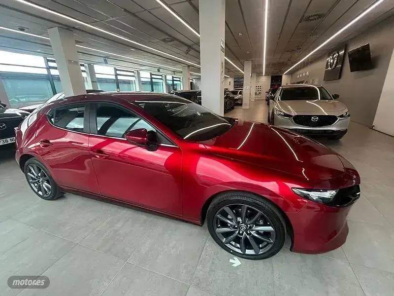 Usado Mazda 3 140 CV (102 kW) 2025 Rojo Berlina