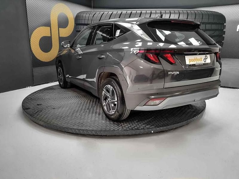 Usado Hyundai Tucson 160 CV (117 kW) 2025 Gris / plata SUV