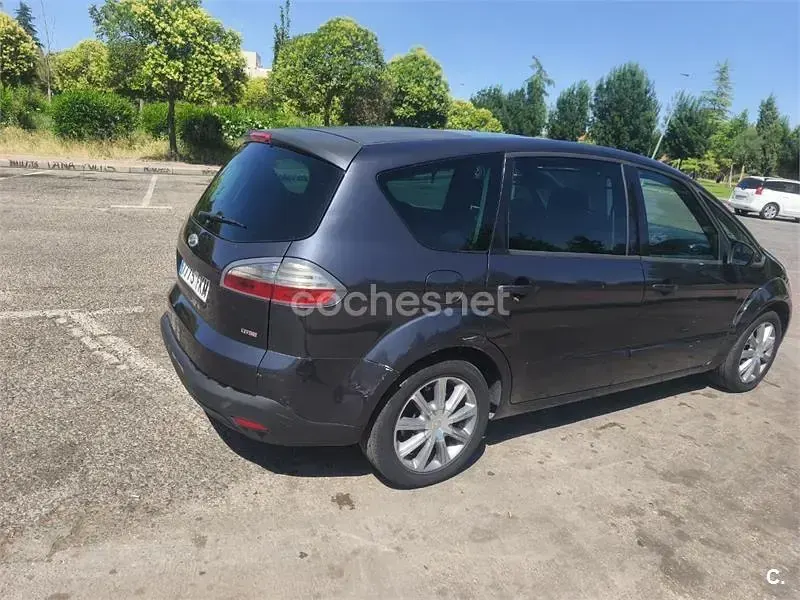 Usado Ford S-MAX Trend 140 CV (102 kW) 2007 Azul Monovolumen