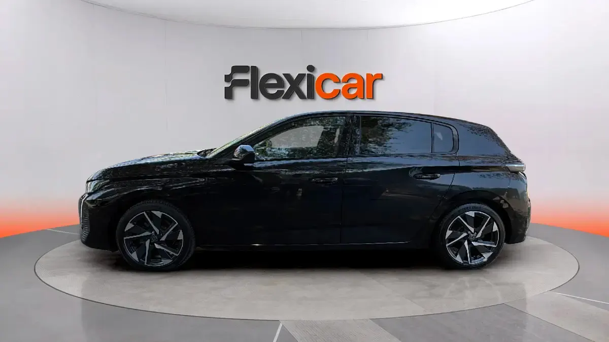 Usado Peugeot 308 Allure 131 CV (96 kW) 2024 Negro Berlina